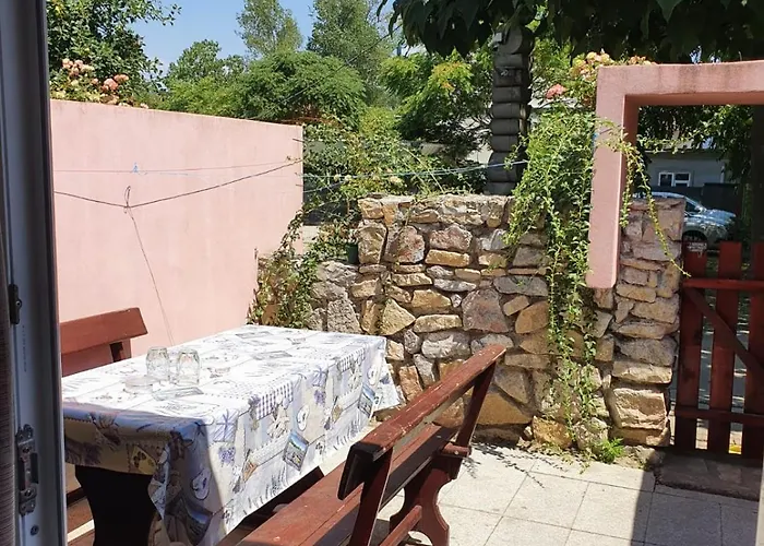 La Dijmasu Hotel Saturn