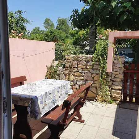 La Dijmasu Hotel Saturn